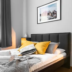 Friendhouse Avenue Apartamento Cracovia